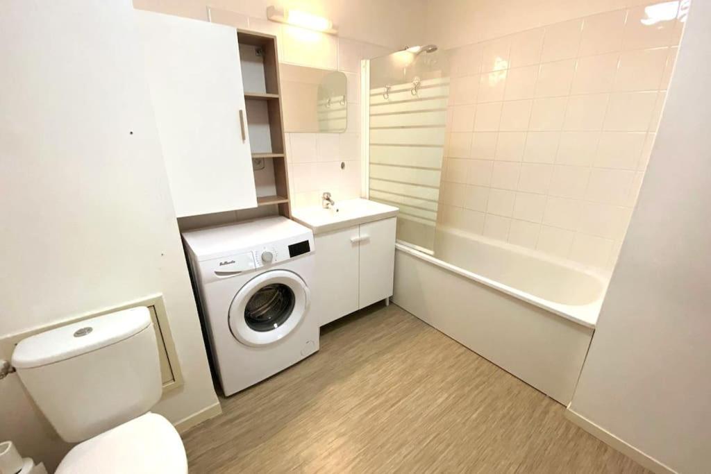 Appartement Proche Chu Avec Balcon Et Parking Lille Dış mekan fotoğraf